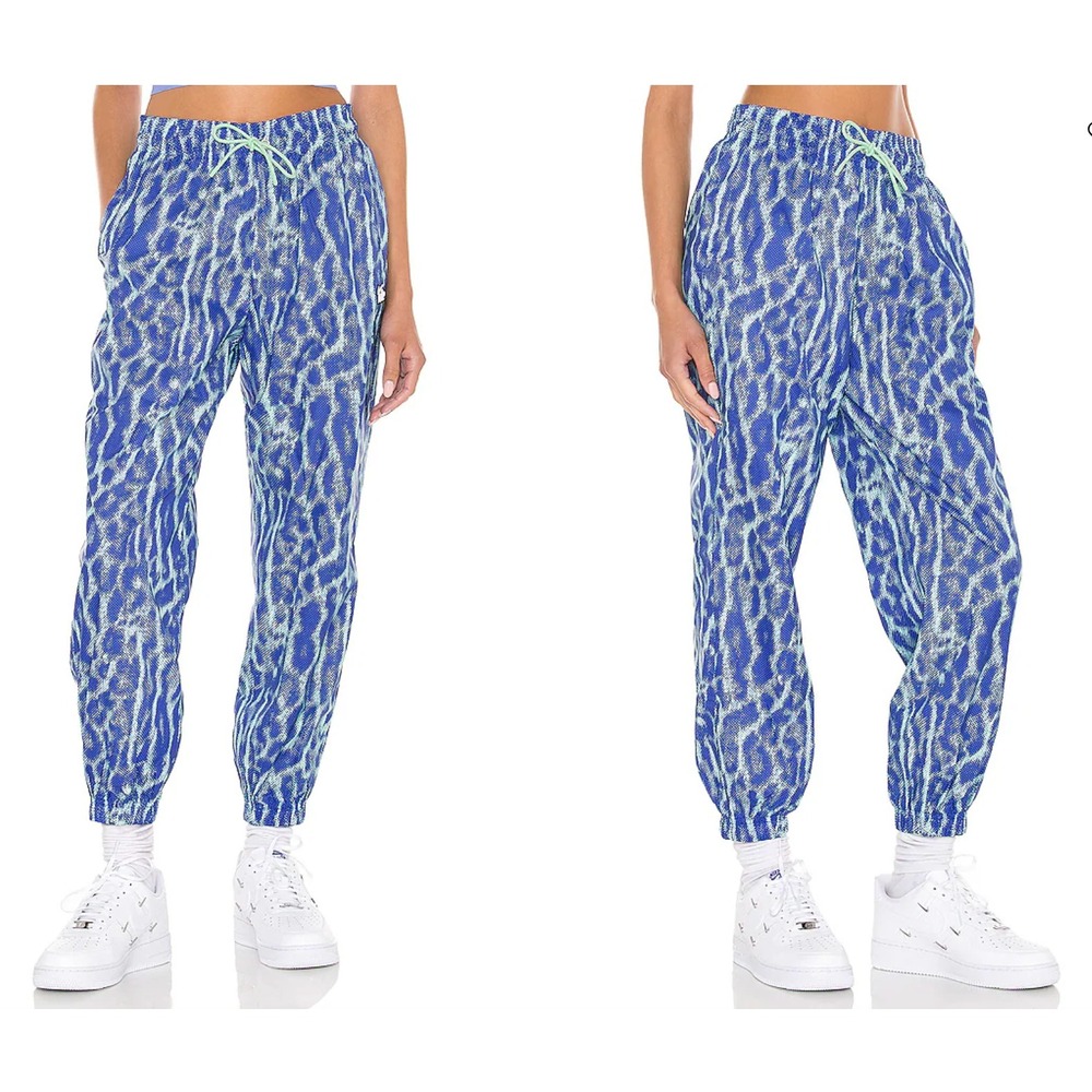 Nike NSW Woven Animal Print Jogger Pants Astronomy Blue Cucumber Calm Medium NEW